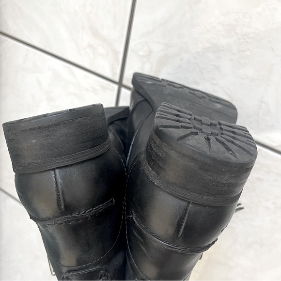 UGG Aureo Leather Ankle Booties Zipper Up Black Color Size 8.5 Narrow - Picture 13 of 16